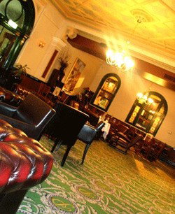 The Palace Hotel - Sunshine Coast Tourism 1