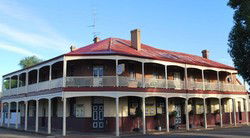 Brookton Club Hotel - Sunshine Coast Tourism 0