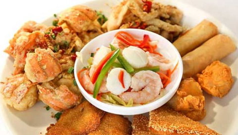 Dragon Boat Restaurant - Holiday Sunshine Coast 3