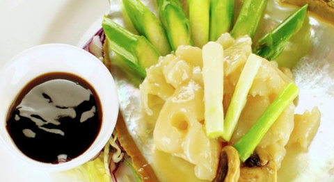 Dragon Boat Restaurant - Holiday Sunshine Coast 4