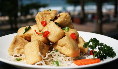 Classic China - Sunshine Coast Tourism 1