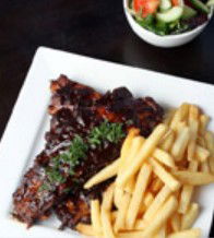 PJ's Irish Sports Bar & Bistro @ The Criterion Hotel - Sunshine Coast Tourism 4