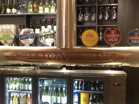 Hallidays Point Tavern - Sunshine Coast Tourism 0