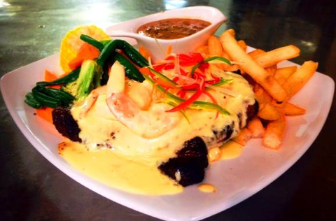 Hotel Allen - Holiday Sunshine Coast 2