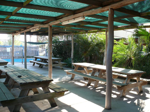 Jambin Hotel-Motel - Holiday Sunshine Coast 3