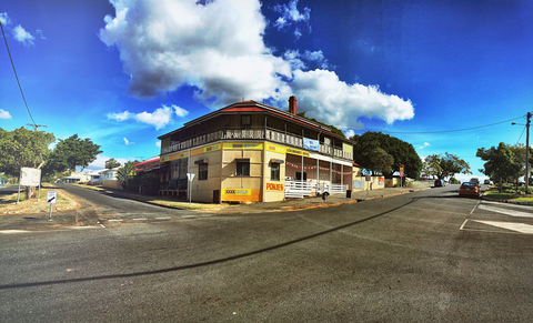 Leichhardt Hotel - Sunshine Coast Tourism 3