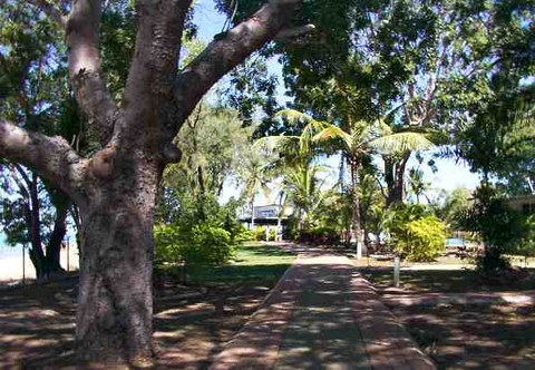 Mandorah Beach Hotel - Sunshine Coast Tourism 3