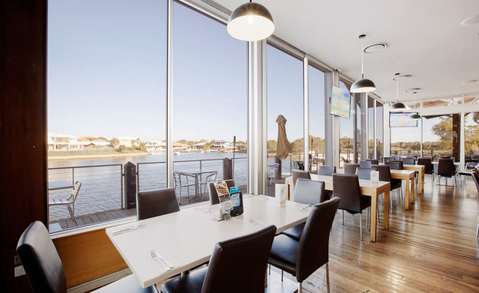 Pelican Waters Tavern - Sunshine Coast Tourism 4