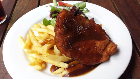 Railway Hotel - Sunshine Coast Tourism 3