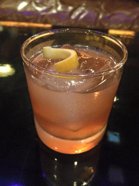 Red Baron's Lounge Bar - Holiday Sunshine Coast 5