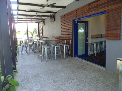 South Tweed Tavern - Sunshine Coast Tourism 2