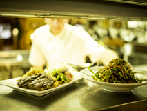 The Middle Pub - Sunshine Coast Tourism 4