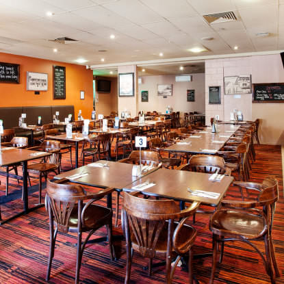 Upper Ross Hotel - Sunshine Coast Tourism 4