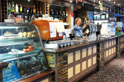 Hoppers Club - Holiday Sunshine Coast 8