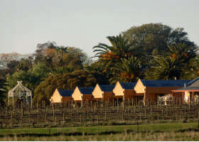 Tuileries Rutherglen Restaurant & Accommodation - Sunshine Coast Tourism 0