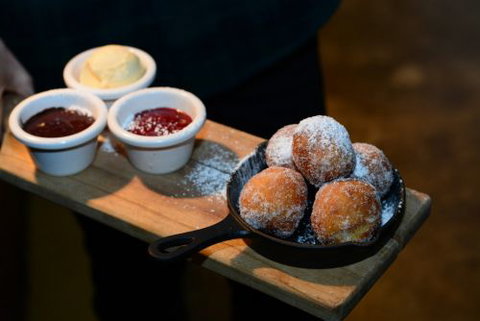 Forest Lodge Hotel - Sunshine Coast Tourism 0