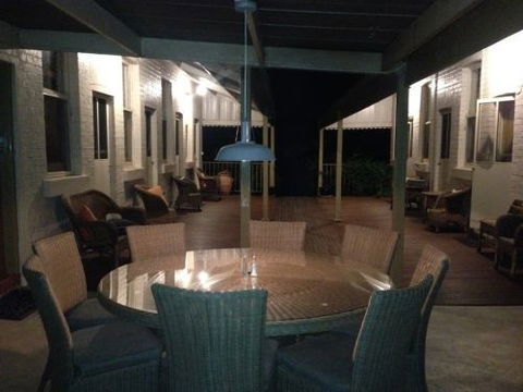 Moyhu Hotel - Sunshine Coast Tourism 3
