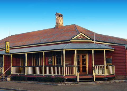 Maidenwell Hotel - Sunshine Coast Tourism 0