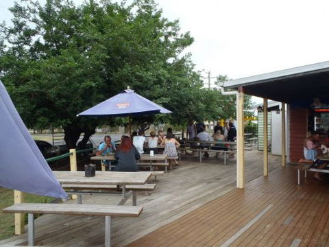 Maidenwell Hotel - Sunshine Coast Tourism 2