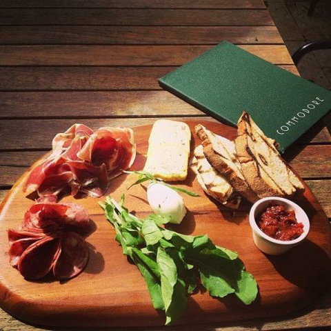 Commodore Hotel - Holiday Sunshine Coast 5