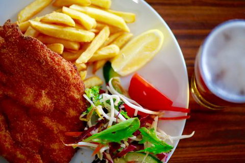 Tea Gardens Hotel–Motel - Holiday Sunshine Coast 2