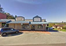 Cronins Liquor - Sunshine Coast Tourism 3