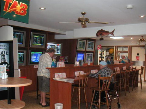 Jacobs Well Bayside Tavern - Holiday Sunshine Coast 2