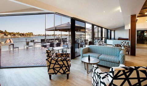 Wharf Tavern - Sunshine Coast Tourism 2