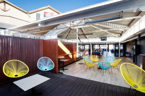Wharf Tavern - Sunshine Coast Tourism 3