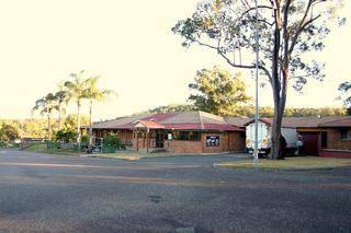 Bushland Tavern - Sunshine Coast Tourism 1
