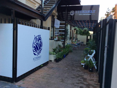 Hideaway Cafe & Restaurant - Holiday Sunshine Coast 0