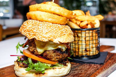 Hotel CBD - Sunshine Coast Tourism 0