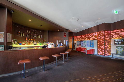 Hotel CBD - Sunshine Coast Tourism 1