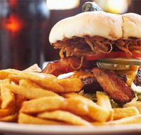 Karama Plaza Tavern - Holiday Sunshine Coast