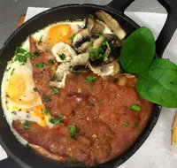 The Square Cafe - Holiday Sunshine Coast