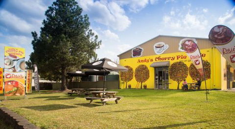 Andy’s Cherry Pie Cafe - Sunshine Coast Tourism 4