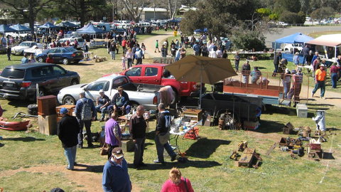 Fathers Day Swap Meet Cootamundra - Holiday Sunshine Coast 1