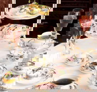 Girls Big Day Out Christmas Party - Sunshine Coast Tourism