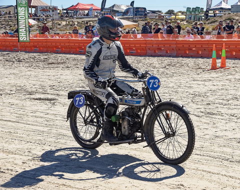 Sellicks Beach Historic Motorcycle Races - Sunshine Coast Tourism 2