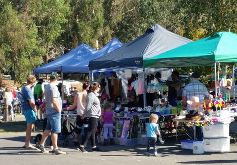 Taggerty 4 Seasons Market - Sunshine Coast Tourism 0