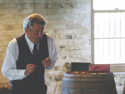 Tipples And Tales - Sunshine Coast Tourism 0