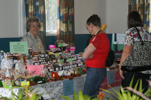 Trash And Treasure At East Kurrajong - Sunshine Coast Tourism 1