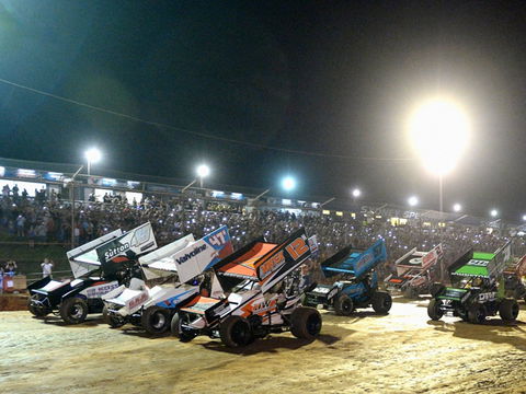 Valvoline Raceway's Opening Night - Sunshine Coast Tourism 1