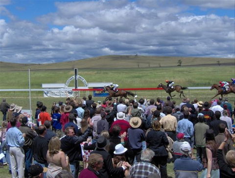 Cooma Sundowners Cup - Sunshine Coast Tourism 1