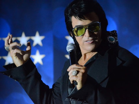 Elvis Forever - Damian Mullin 'Up Close And Personal' - Holiday Sunshine Coast 1