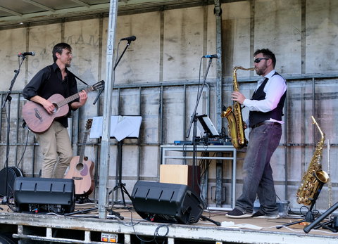 Jamming At Jingellic - Sunshine Coast Tourism 1