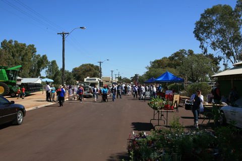 Nungarin Markets - Sunshine Coast Tourism 0