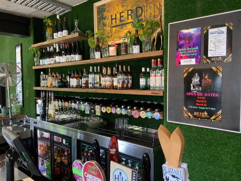 Open Mic At Herd Bar And Grill - Holiday Sunshine Coast 0