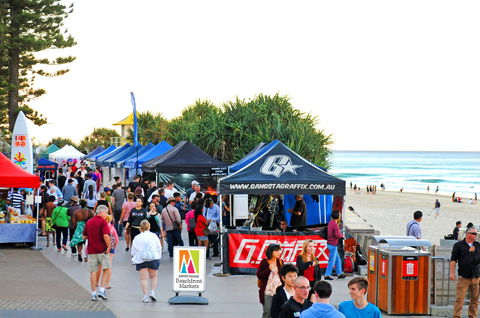 Surfers Paradise Beachfront Markets - Sunshine Coast Tourism 1