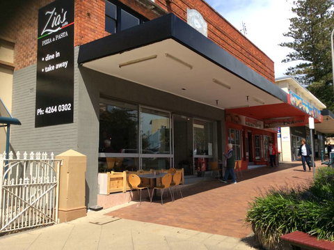 Reef To Reef - Sunshine Coast Tourism 0